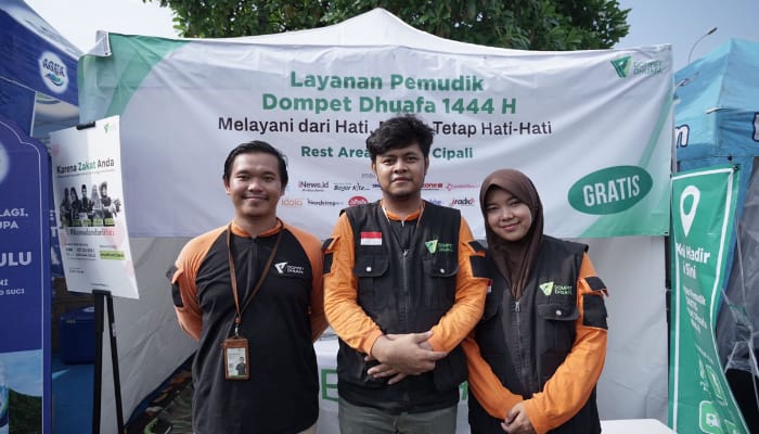 pos-layanan-mudik-dompet-dhuafa-di-tol-cipali