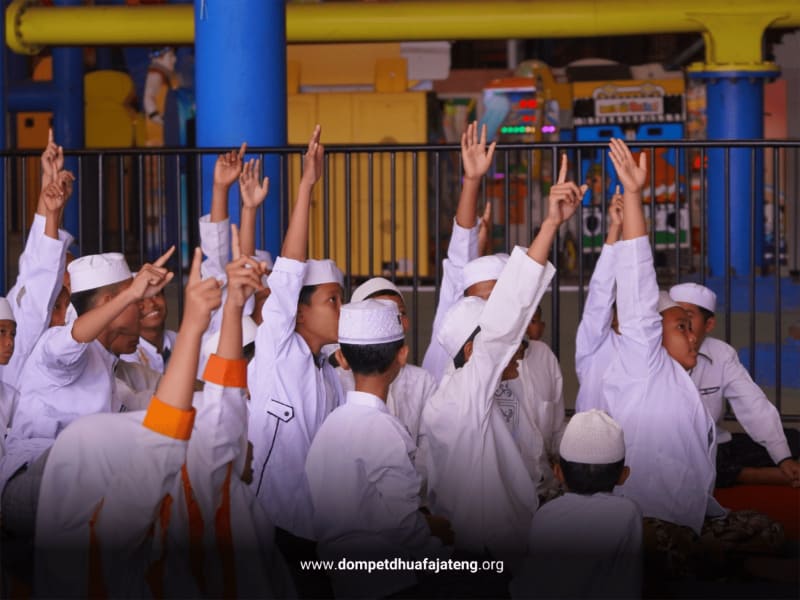 Muharram Fest, Dompet Dhuafa Jateng Muliakan Ratusan Anak Yatim 