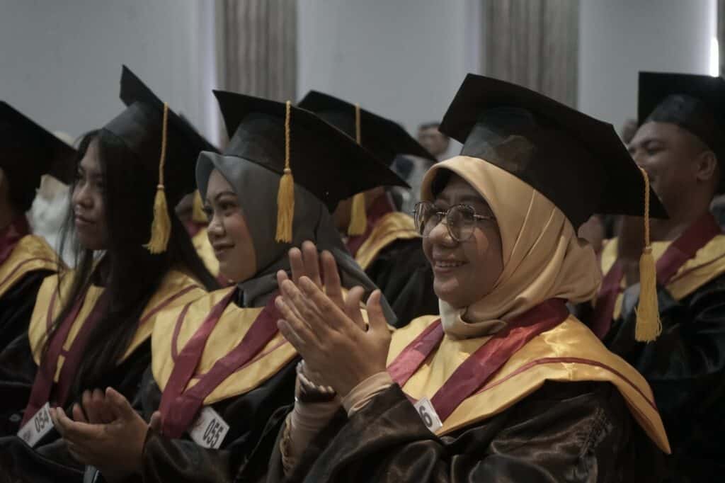 Wisuda XXIII STIM Budi Bakti