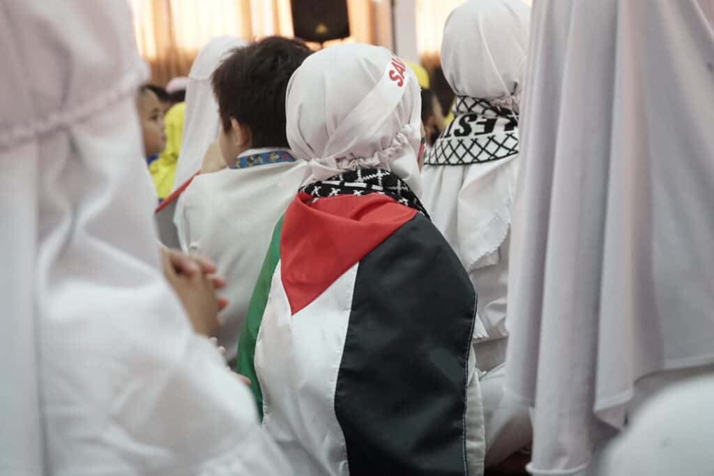 Sekolah Islam Fitrah Al-Fikri Titipkan Amanah untuk Palestina