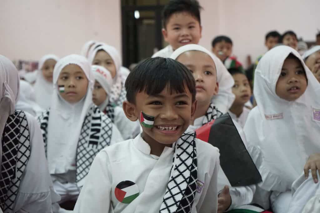 Sekolah Islam Fitrah Al-Fikri Titipkan Amanah untuk Palestina