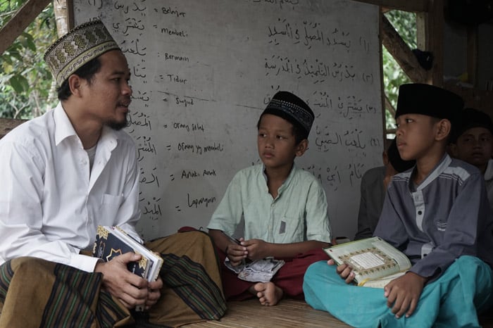 bantuan untuk guru ngaji, Ustaz Apipi