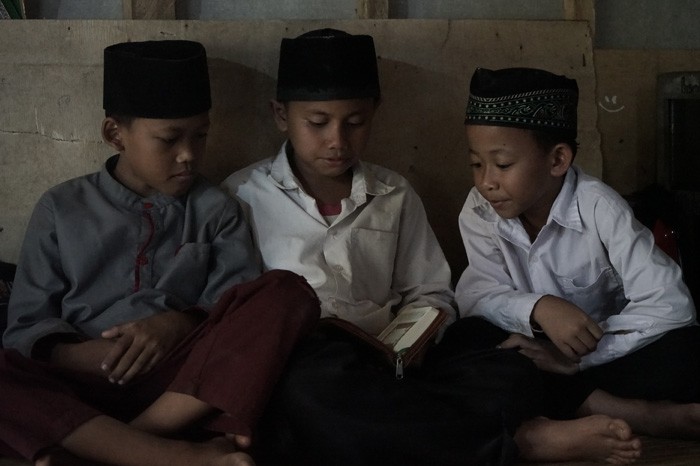 bantuan untuk guru ngaji, Ustaz Apipi