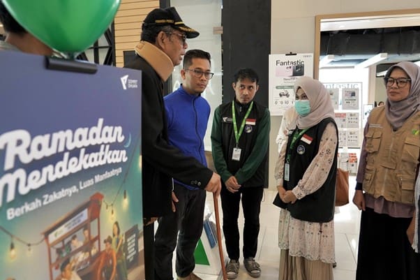 Parni Hadi Sambangi Gerai Layanan Zakat Dompet Dhuafa di Kemang Village