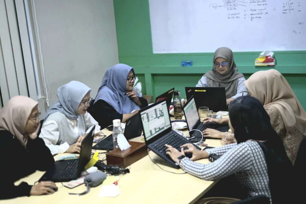 Malam Takbiran di kantor