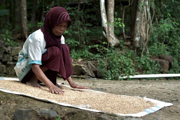 Tebar Zakat Fitrah di Imogiri, Yogyakarta.