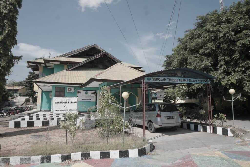 Sekolah Tinggi Agama Islam (STAI) Kupang, kampus pendidikan tinggi Islam pertama di Kupang, NTT.