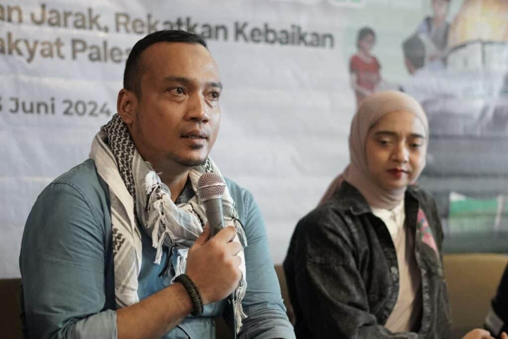 Arif Rahmadi Haryono mengungkapkan manfaat bantuan-bantuan dari masyarakat Indonesia untuk Palestina.