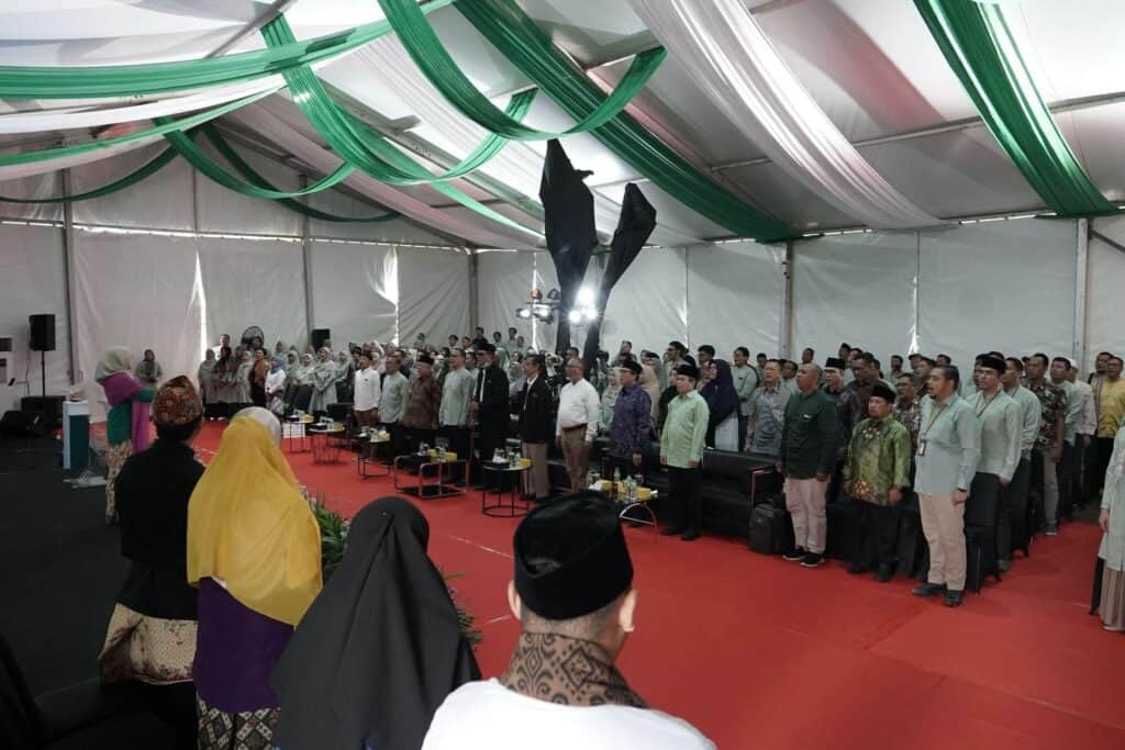 Acara tasyakuran milad ke-31 tahun Dompet Dhuafa dihadiri oleh jajaran Dewan Pembina, Dewan Pengawas, Dewan Pengurus, Mitra Pengelola Program, serta seluruh insan Dompet Dhuafa yang juga diikuti oleh cabang-cabang di seluruh Indonesia melalui siniar langsung.