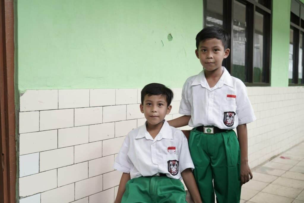 Potret Ferdiansyah dan Andreansyah (11), siswa kelas 4 MI Mathla’ul Anwar - Bojong Abuya Desa Karehkel, Leuwiliang, Bogor.