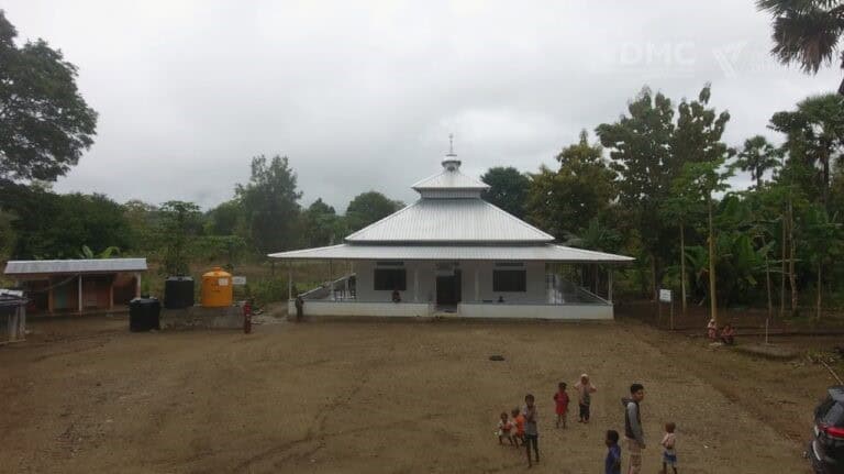 Masjid Babul Jihad, Kampung Tubleu, Desa Bila, Kecamatan Amanuban Timur, TTS, wilayah di Nusa Tenggara Timur (NTT) yang minim akan akses listrik.