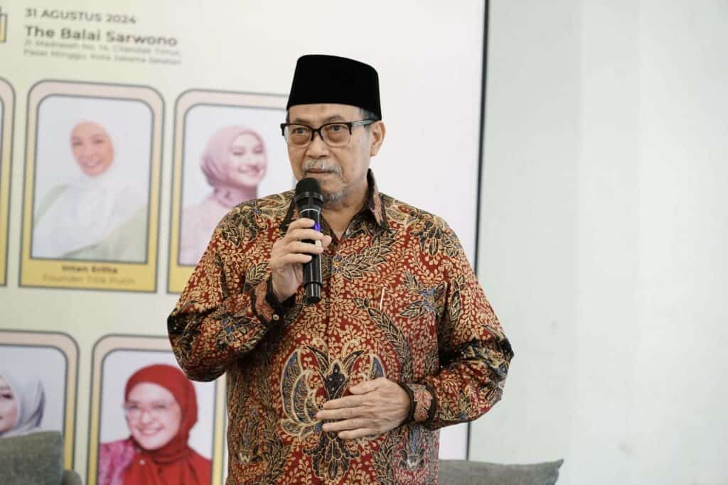 Prof. Dr. H. Muhammad Amin Suma menjelaskan kiat-kiat harmonis dalam berumah tangga.