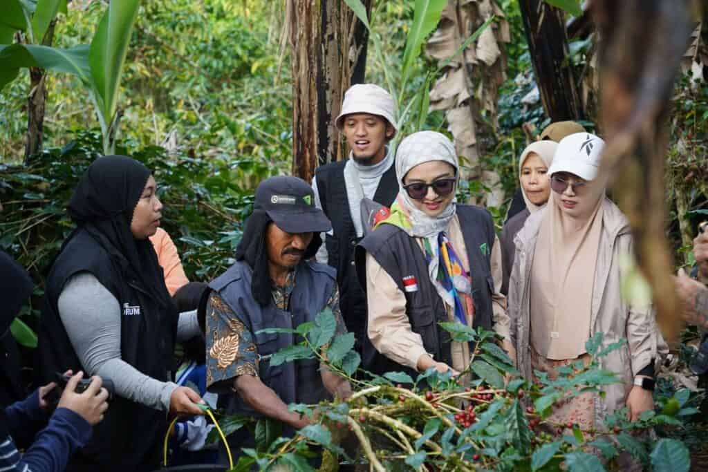 Kegiatan Hulu Trip Pemberdayaan Kopi oleh Dompet Dhuafa Sulsel yang berlangsung dari tanggal 30 Agustus--1 September 2024 di Desa Kahayya, Bulukumba.