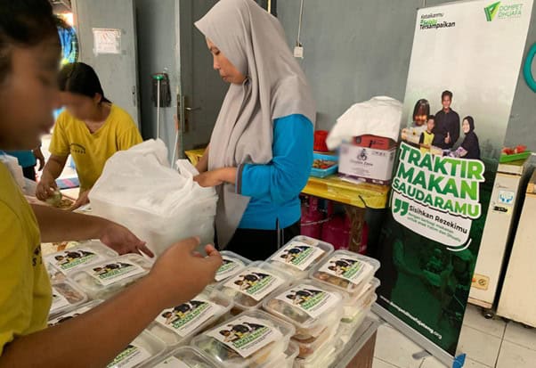 Traktir Makan Saudaramu Dompet Dhuafa Jawa Tengah