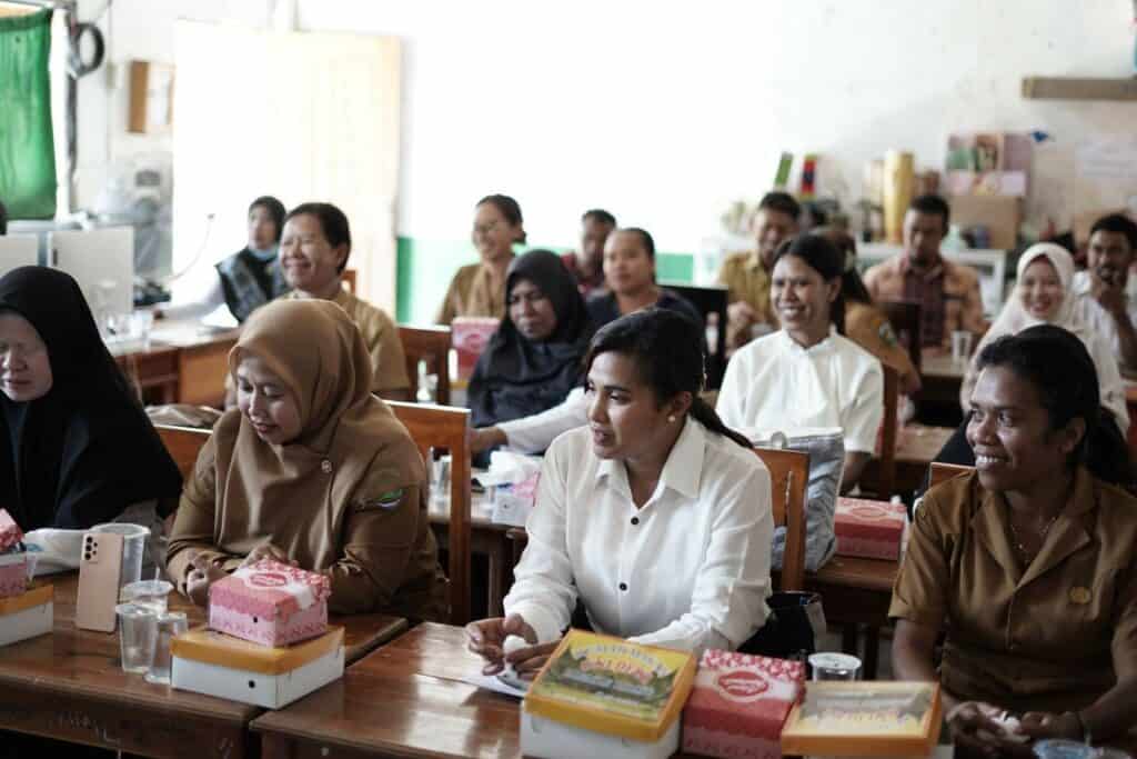 Guru-guru peserta seminar bertajuk "Membangun Budaya Literasi" di Malaka, NTT, Senin (11/11/2024).