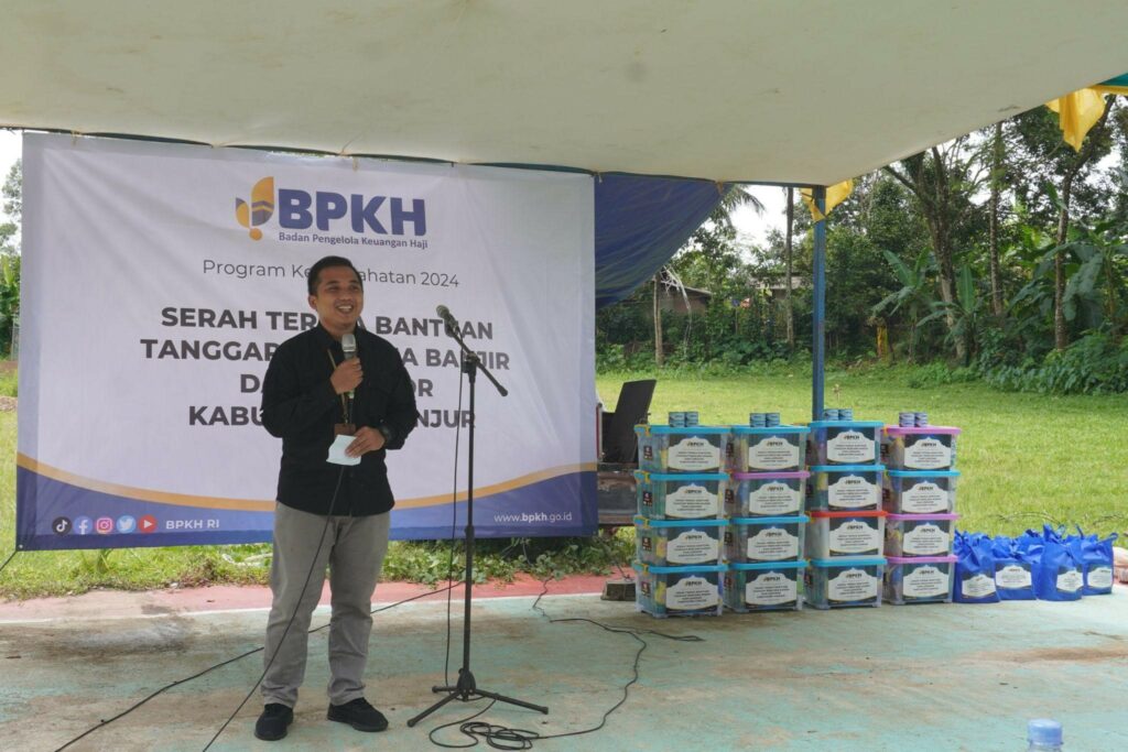 Ahmad Faqih Syarafaddin selaku General Manager Penghimpunan ZIS Dompet Dhuafa memberikan dukungan moral kepada para warga setempat melalui sambutannya pada Selasa (24/12/2024).