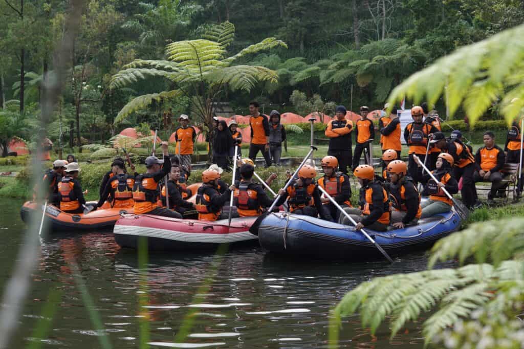 Capacity Building dan Pelatihan Tanggap Bencana yang digelar Dompet Dhuafa bersama Disaster Management Center (DMC) untuk MPZ Dompet Dhuafa di Karanganyar, Jawa Tengah.