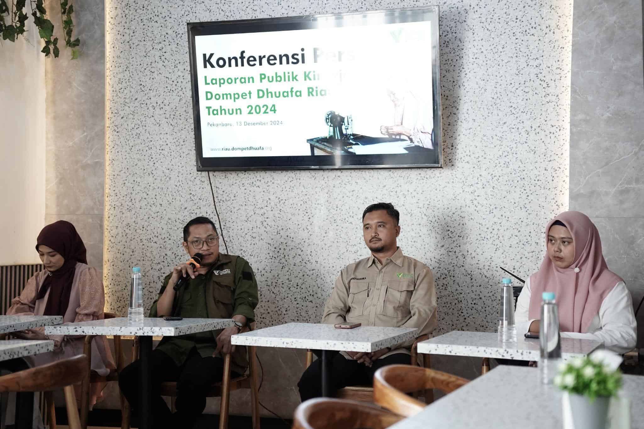 Acara Konferensi Pers: Laporan Publik Kinerja Dompet Dhuafa Riau Tahun 2024, Jumat (13/12/2024), di Tudung Saji, Pekanbaru, Riau.