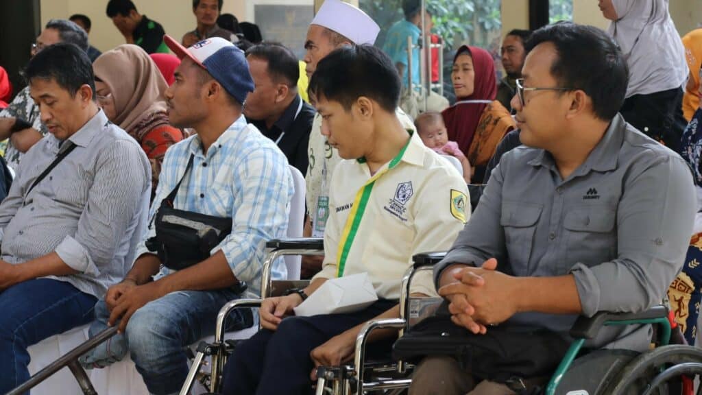 Para Caregiver hadir dalam Seminar Caregiver yang diselenggarakan oleh LPM Dompet Dhuafa, memperingati Hari Disabilitas Internasional, pada Kamis (28/11/2024) di Citeureup, Kab. Bogor.